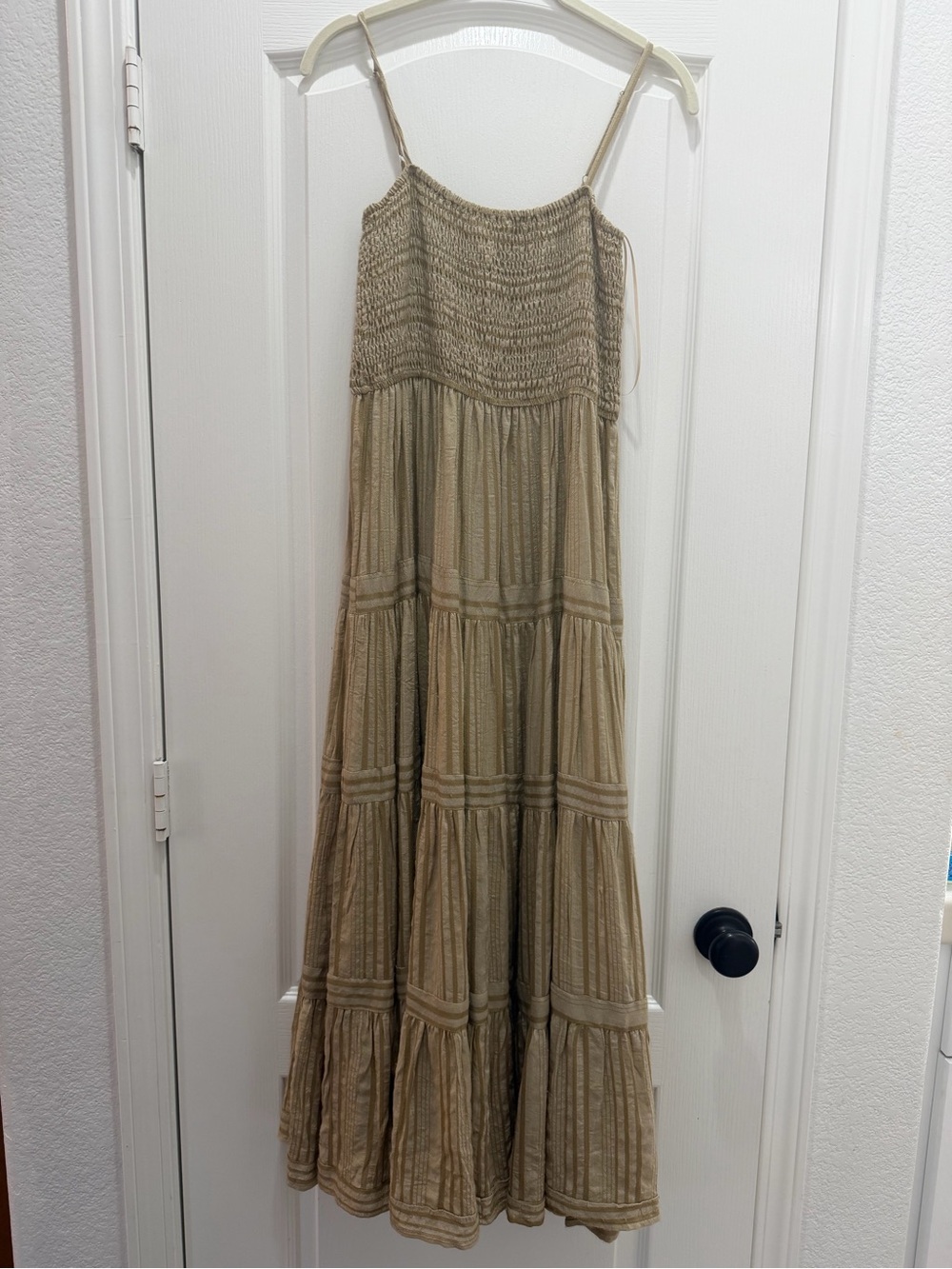 Carly Jean Los Angeles Beige/Olive green Midi Dress